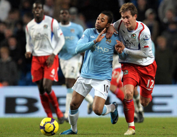 刺后防线的 刺后防线的